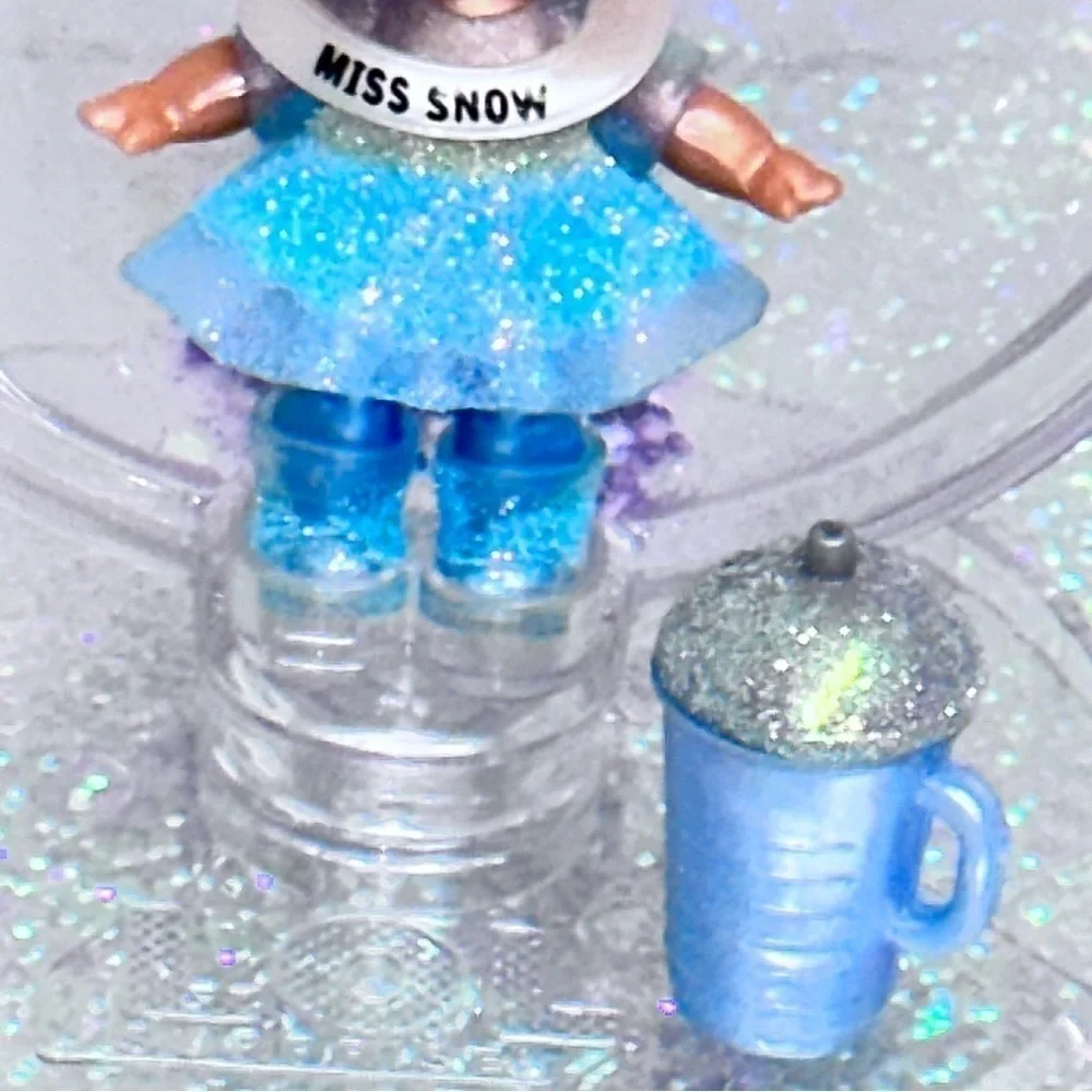 L.O.L. SURPRISE! MISS SNOW Glitter Globe Winter Disco Doll